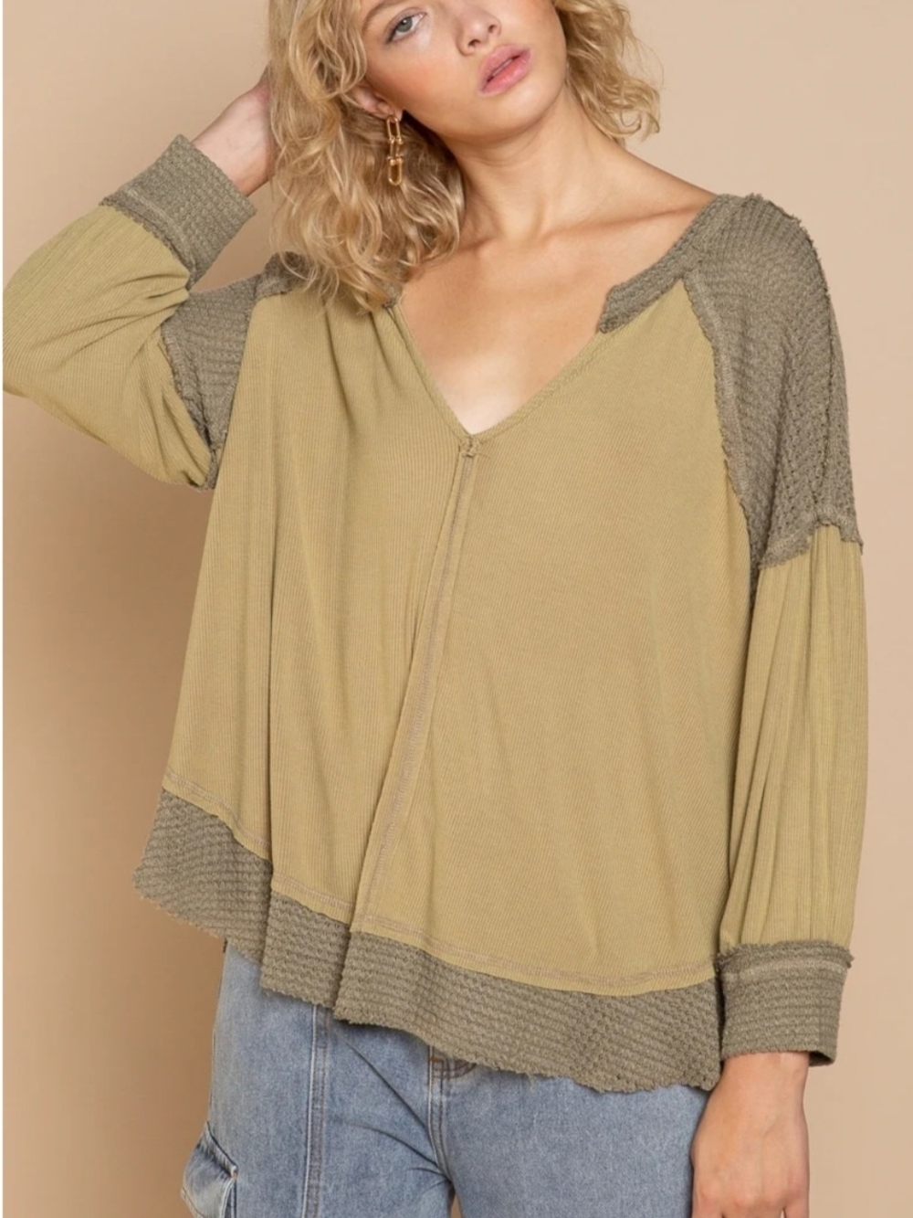 POL Waffle Knit Contrast V-Neck Top Olive Boho Oversized Thermal Large